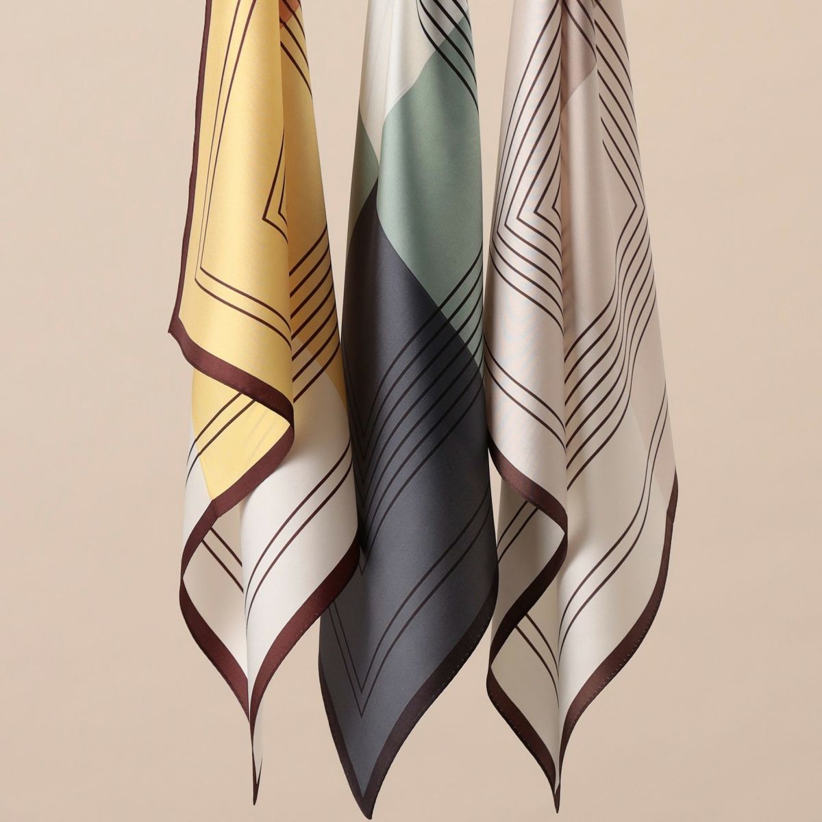  幾何柄4ブロックスカーフ