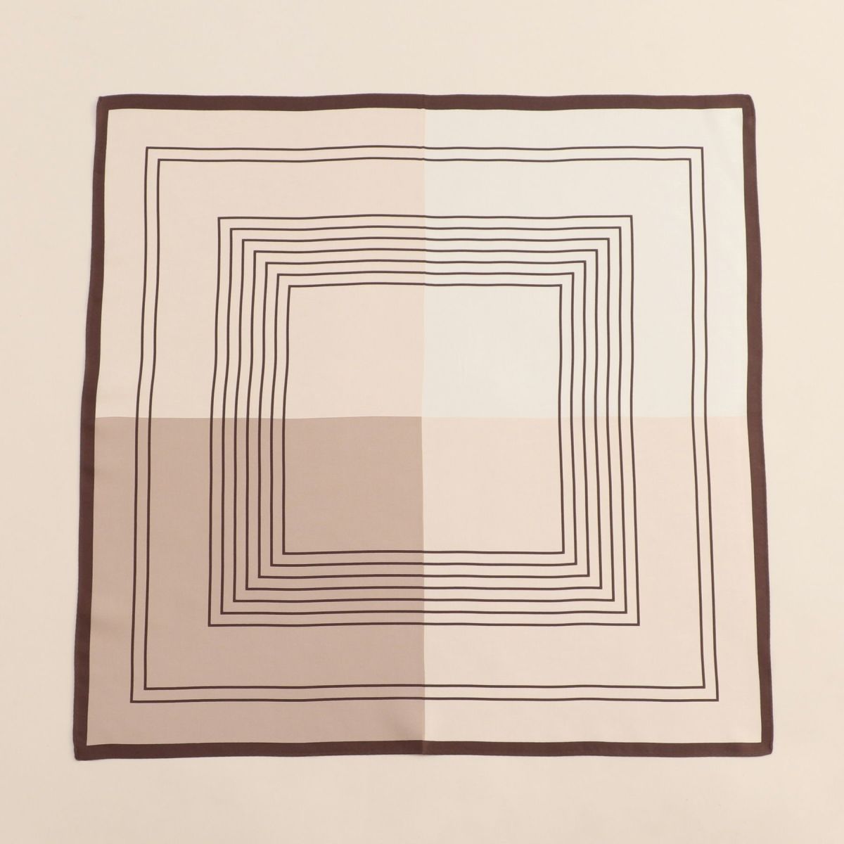幾何柄4ブロックスカーフ＜ベージュ＞　シルク100%　日本製