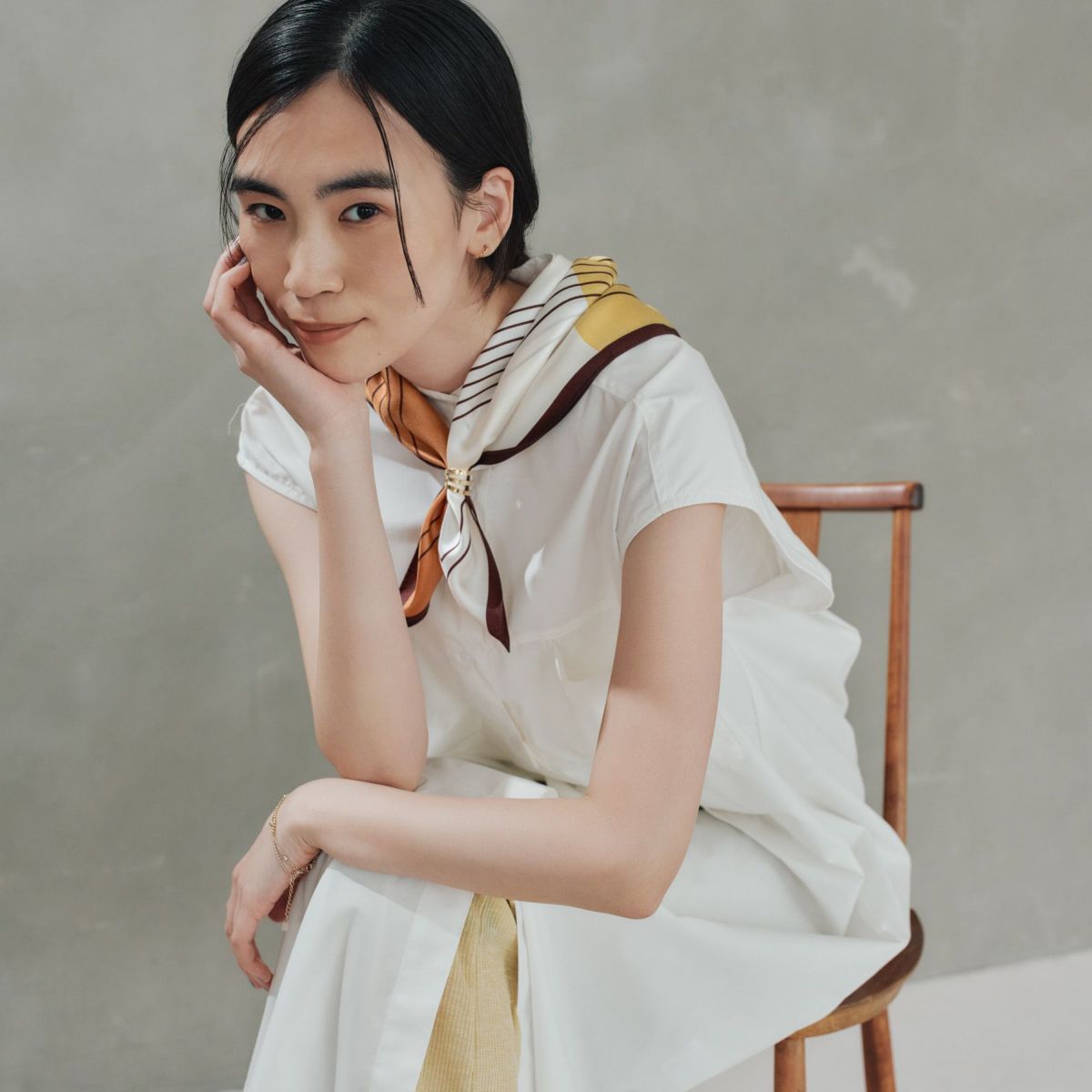  幾何柄4ブロックスカーフ