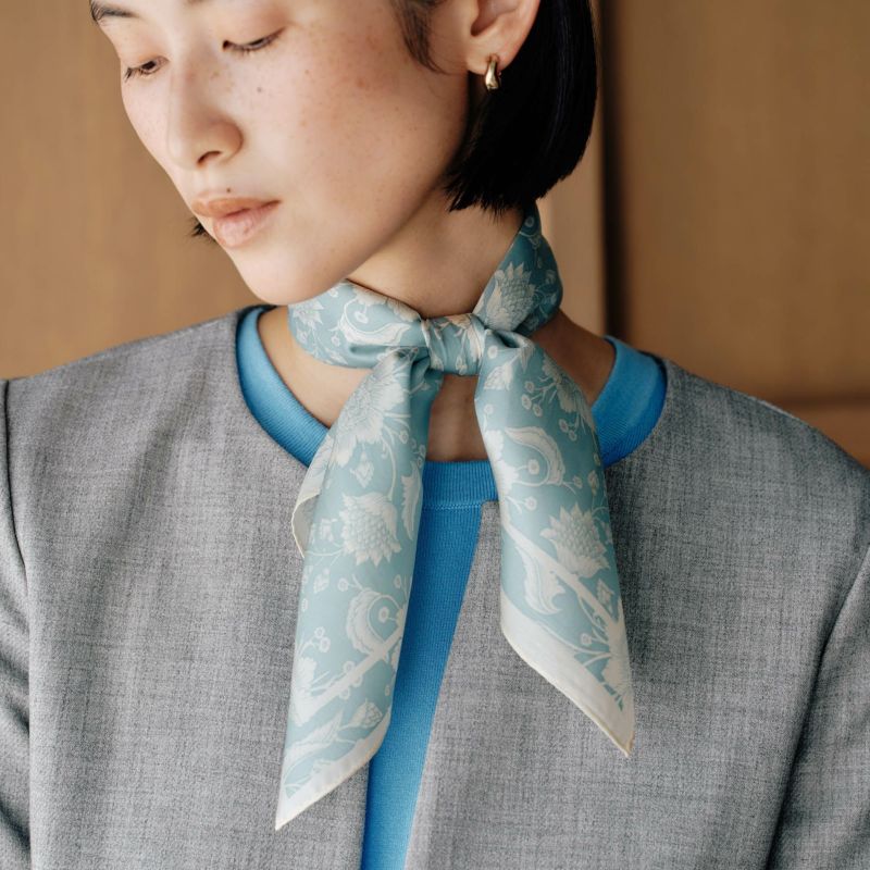サラサ柄スカーフ