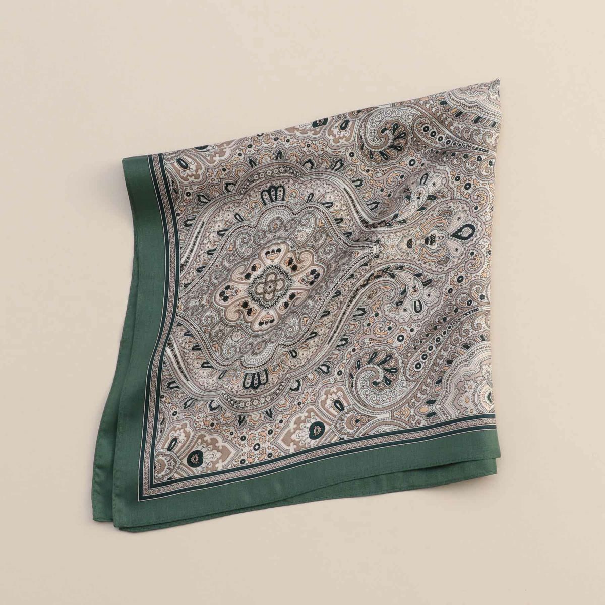 ペイズリースカーフ＜グリーン＞　シルク100%　日本製