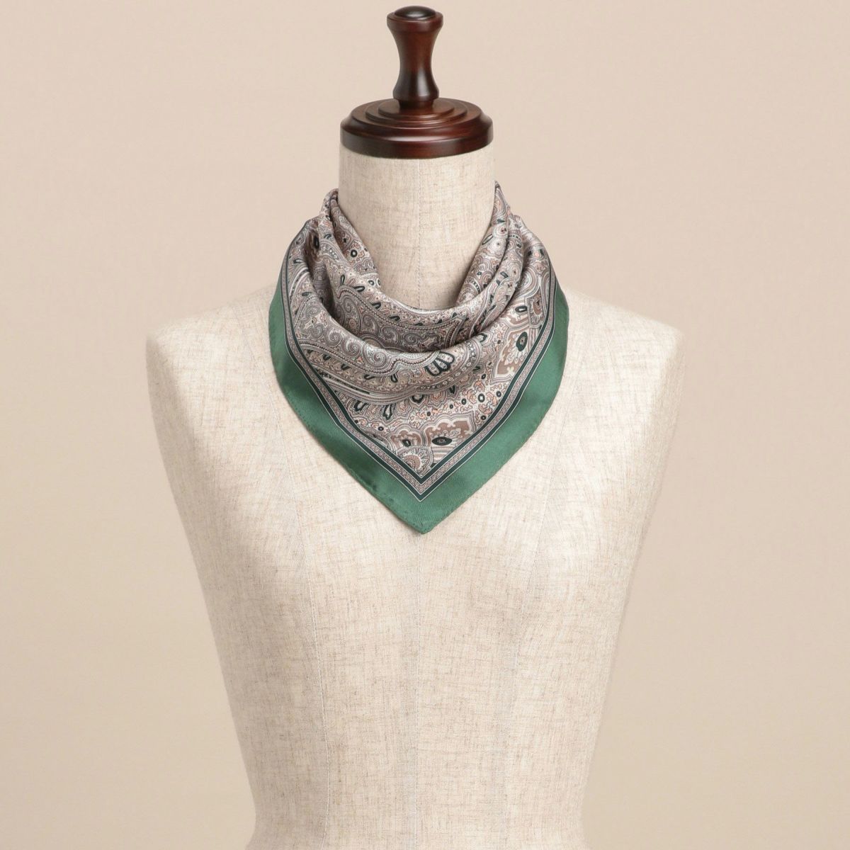 ペイズリースカーフ＜グリーン＞　シルク100%　日本製