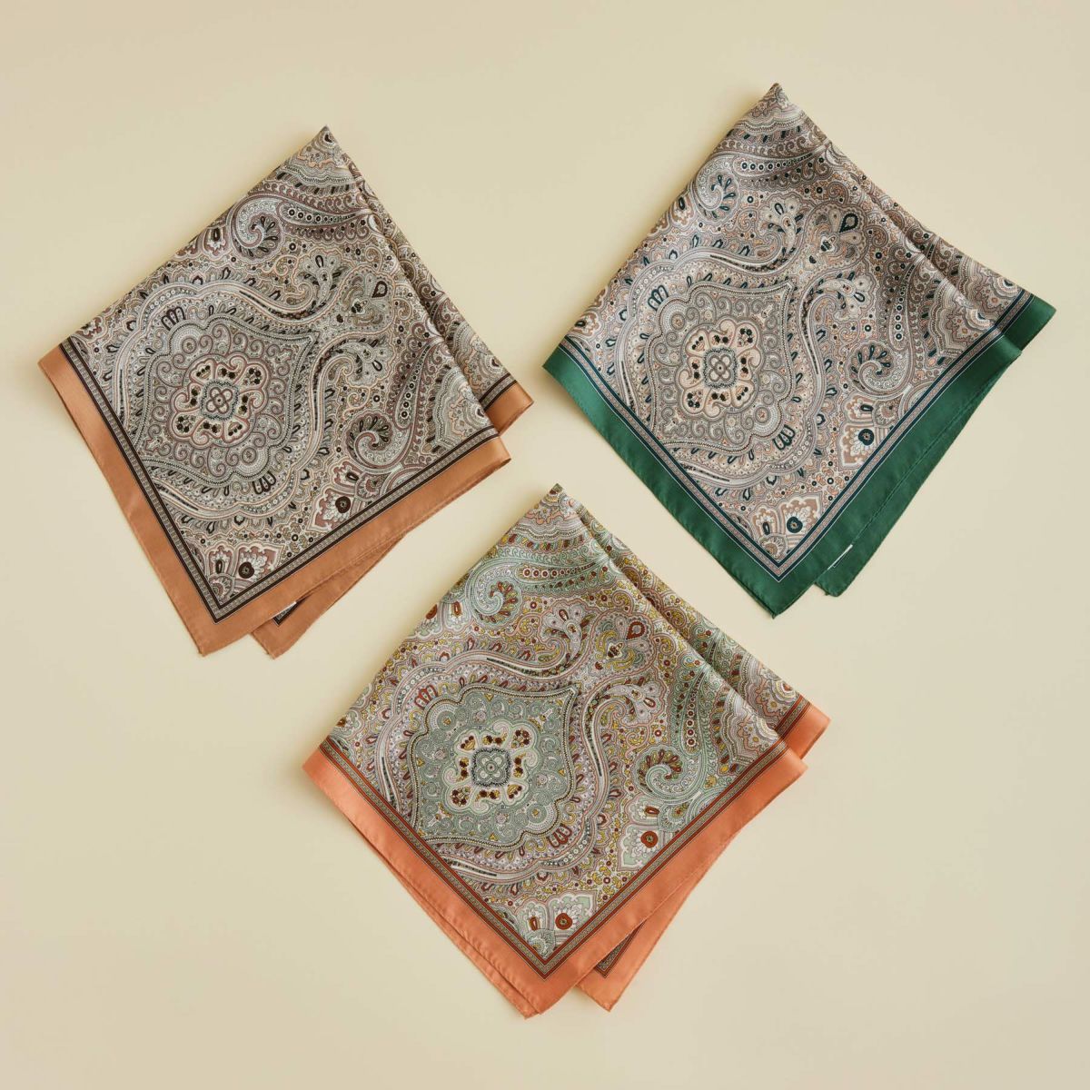 ペイズリースカーフ＜グリーン＞　シルク100%　日本製