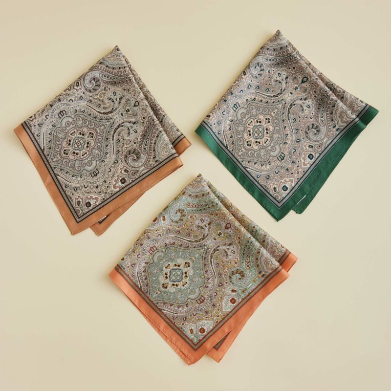  ペイズリースカーフ