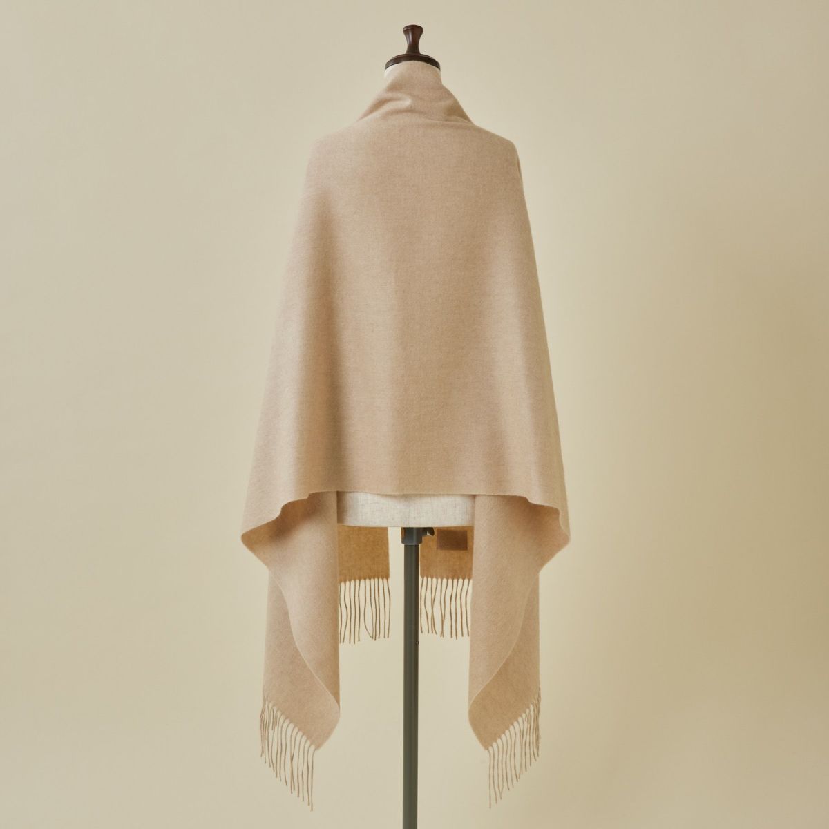 無染色カシミヤ100%大判無地ストール＜ベージュ＞