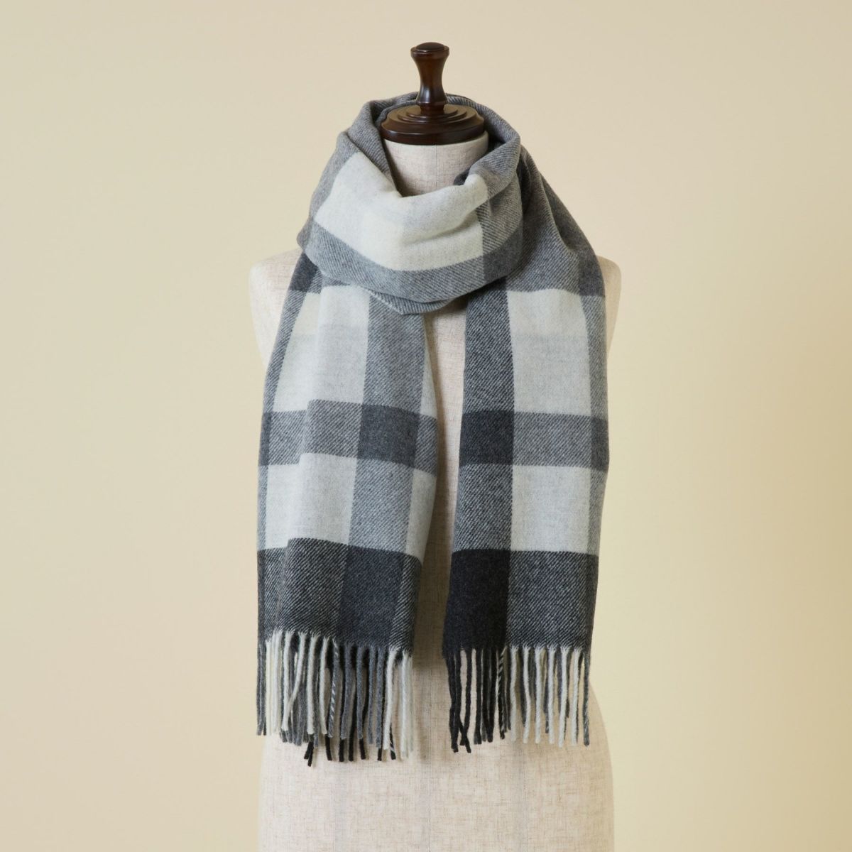 イタリア製カシミヤブレンドラインチェックストール