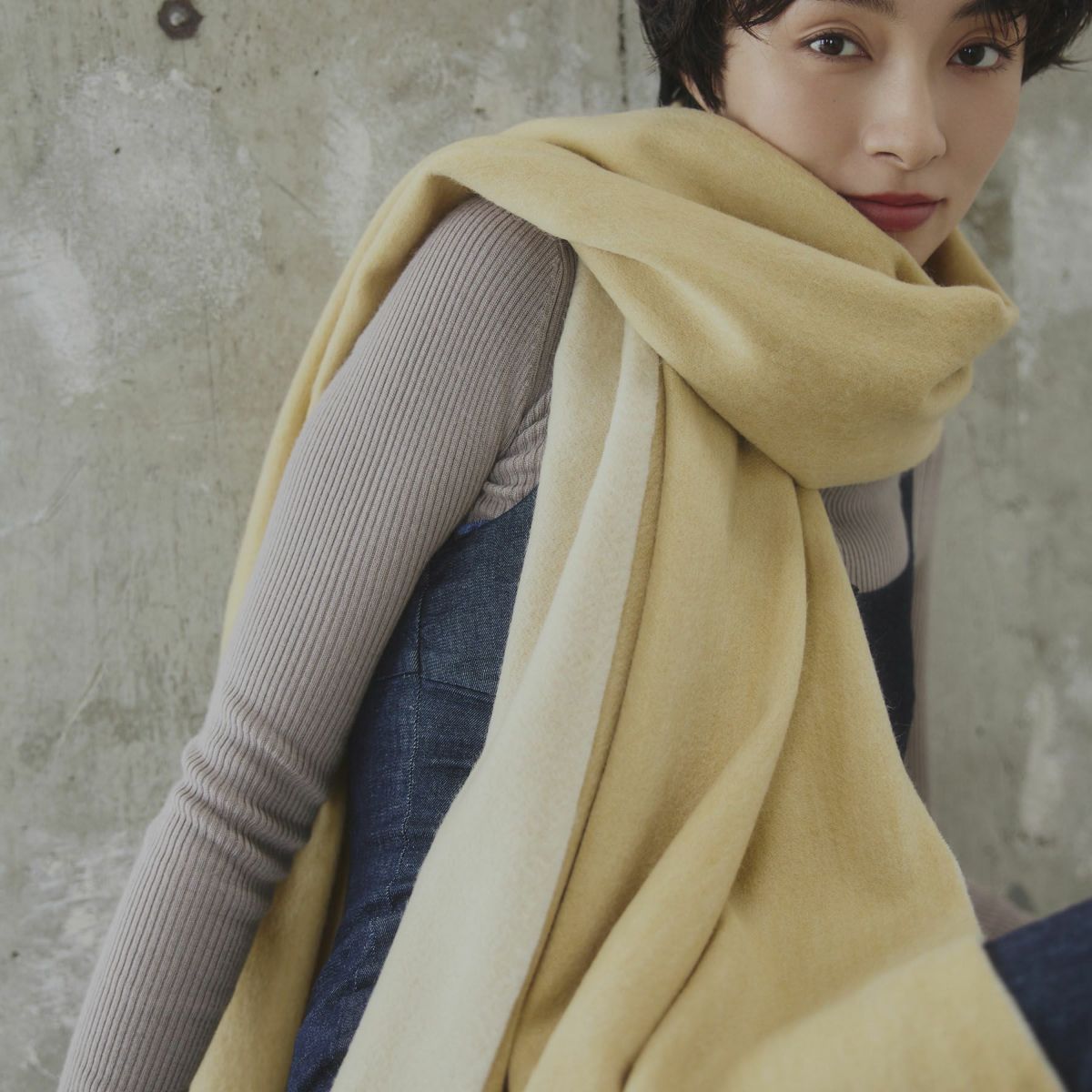  ウール100%大判無地リバーシブルストール＜イエロー＞