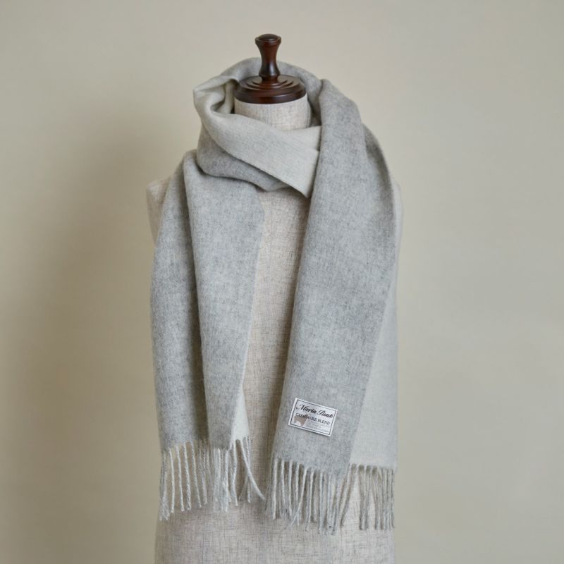 カシミヤブレンドリバーシブルマフラー＜オフ×ライトグレー＞ | Maria