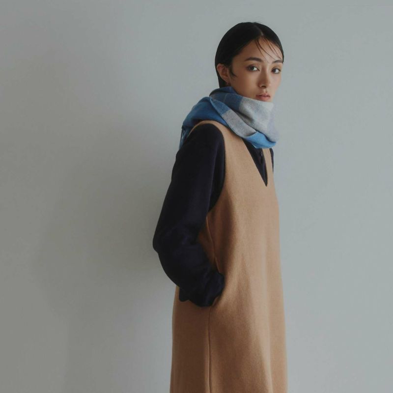 カシミヤブレンドチェックリバーシブルマフラー＜サックス＞