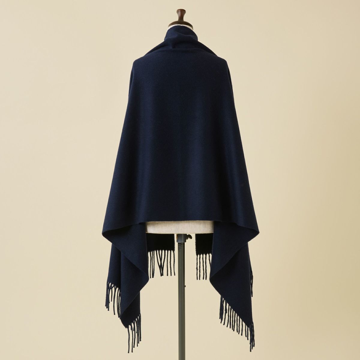 イタリア製再生カシミヤ100％大判無地ストール＜ネイビー＞