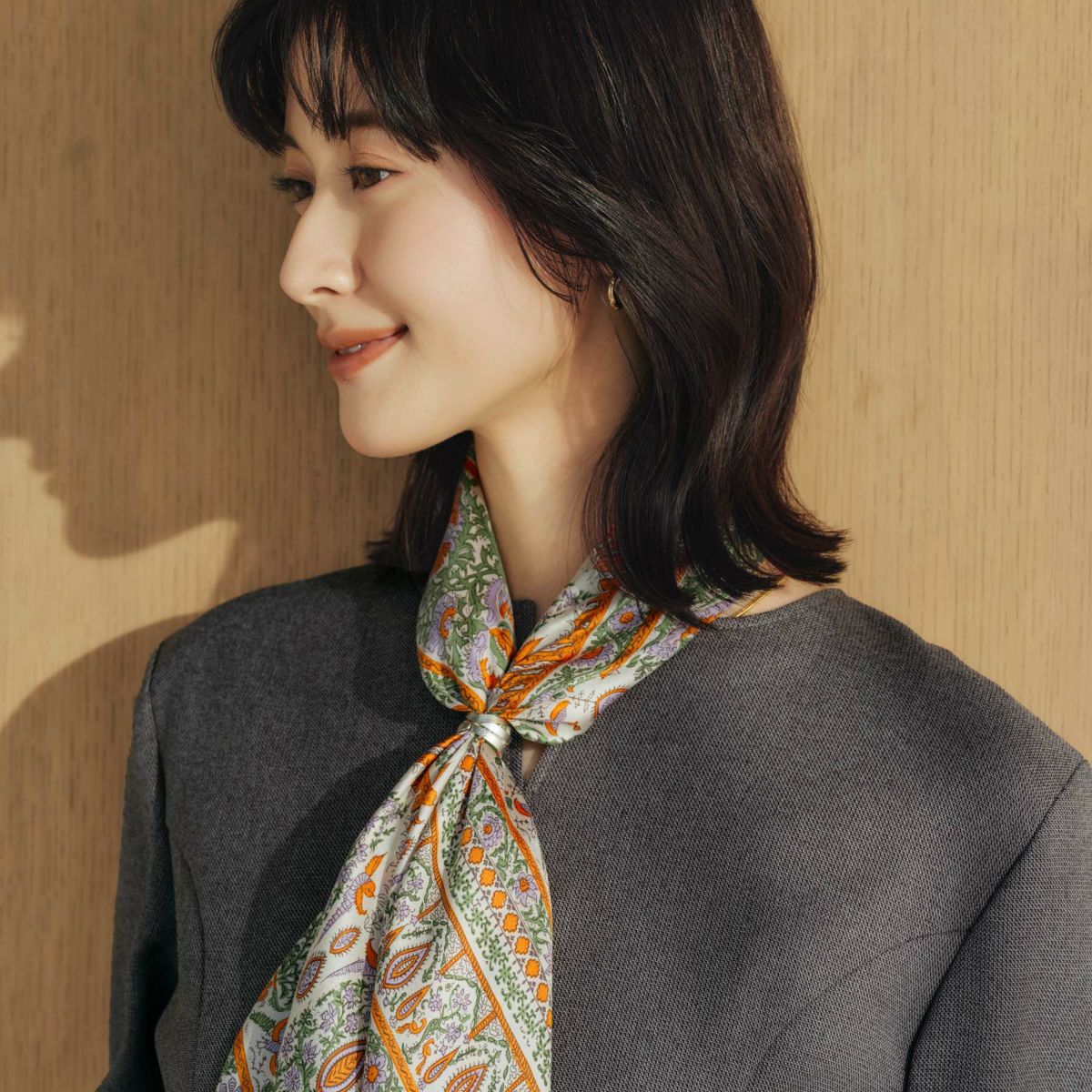 レトロ柄スカーフ