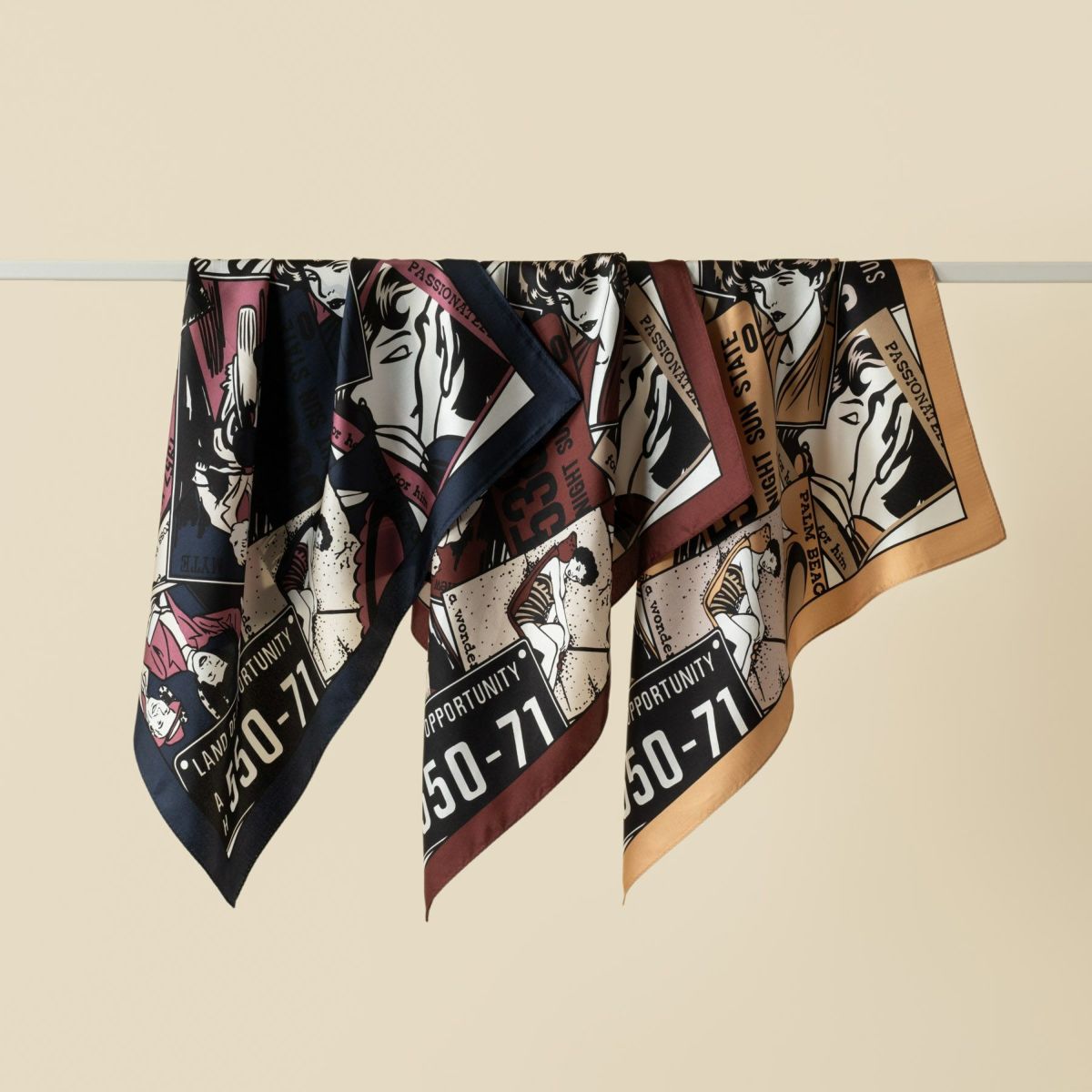 アメコミスカーフ シルク100%　日本製