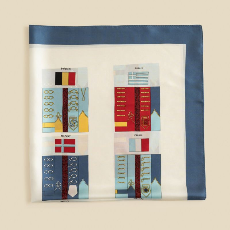 シルク100％　国旗柄スカーフのブルー