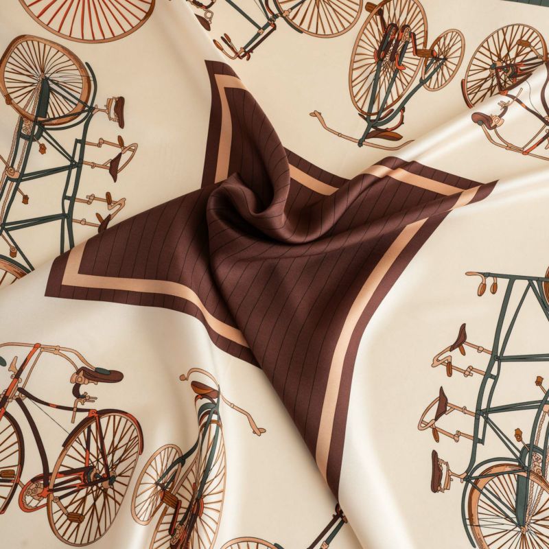 自転車柄スカーフ＜ブラウン＞　シルク100%　日本製