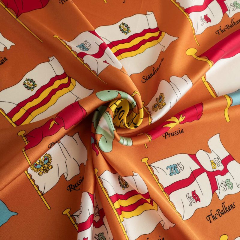 旗柄スカーフ＜ブラウン＞　シルク100%　日本製