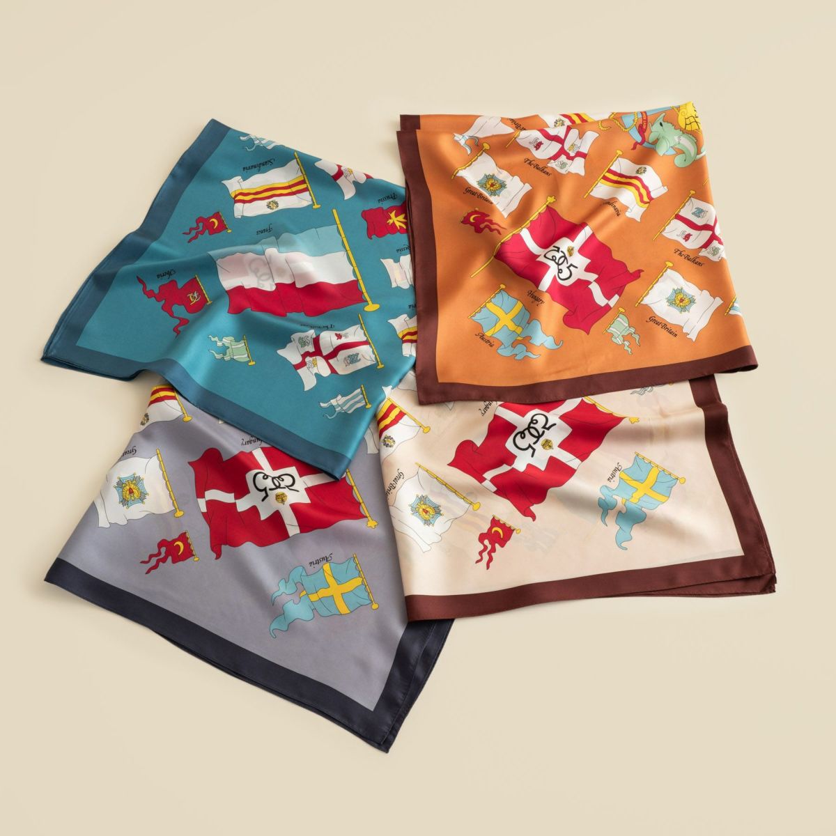 旗柄スカーフシルク100%　日本製