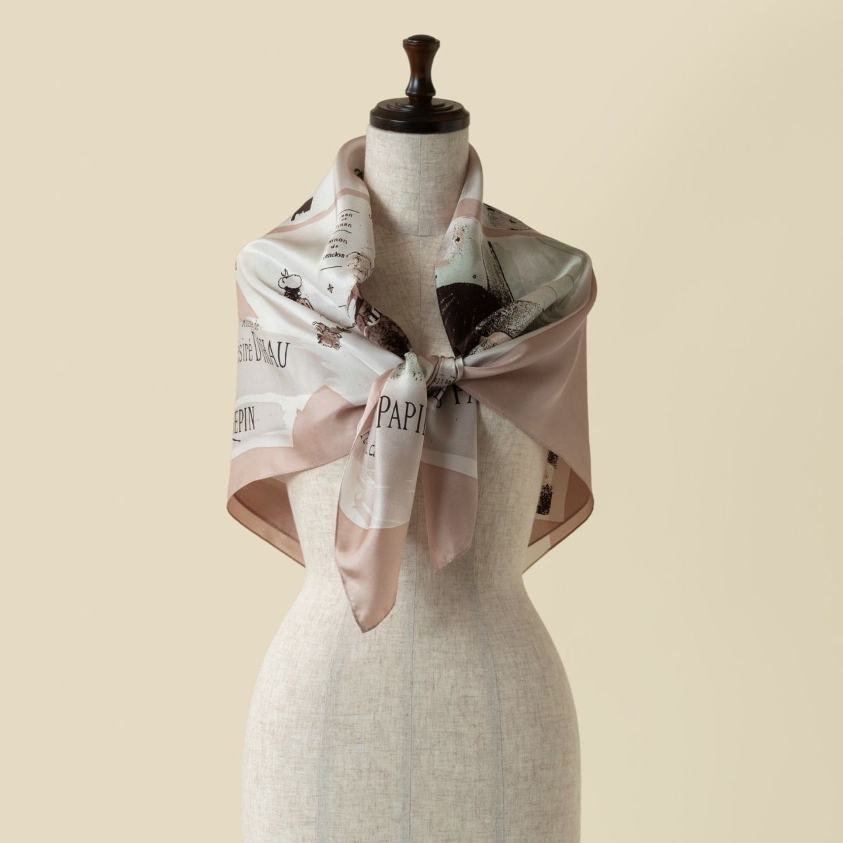 ロートレックペイントスカーフ＜サンドベージュ＞　シルク100%　日本製