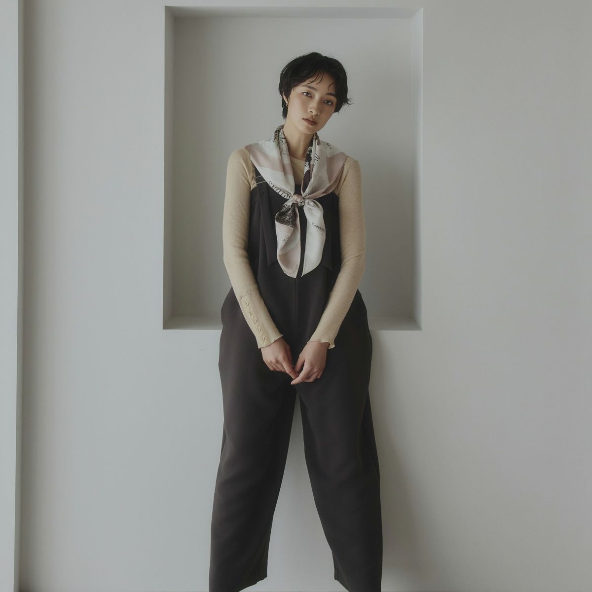 ロートレックペイントスカーフ＜サンドベージュ＞　シルク100%　日本製