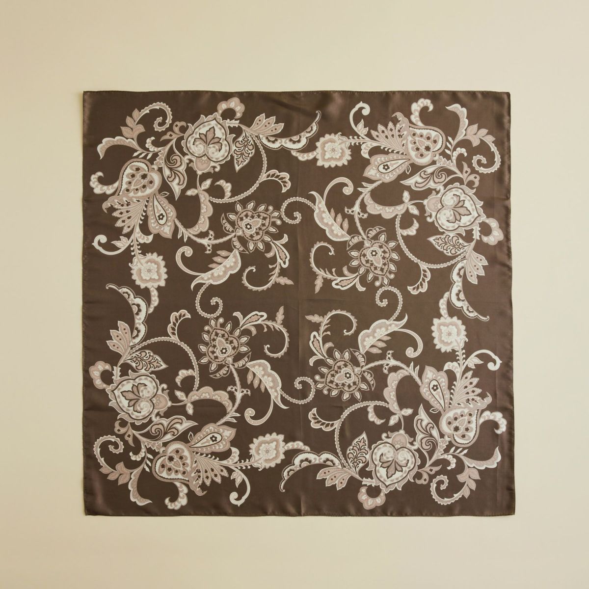 ペルシャ柄スカーフ＜ブラウン＞　シルク100%　日本製