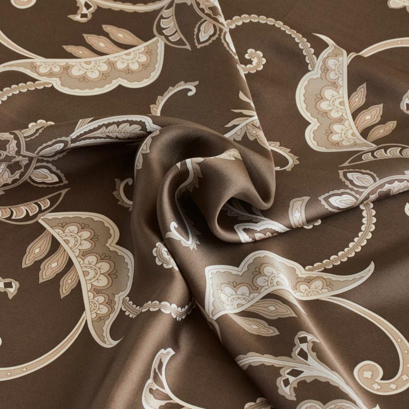 ペルシャ柄スカーフ＜ブラウン＞　シルク100%　日本製