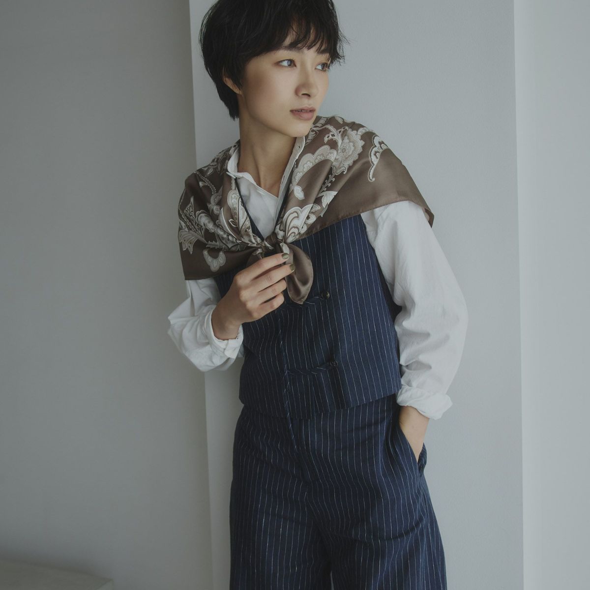 ペルシャ柄スカーフ＜ブラウン＞　シルク100%　日本製