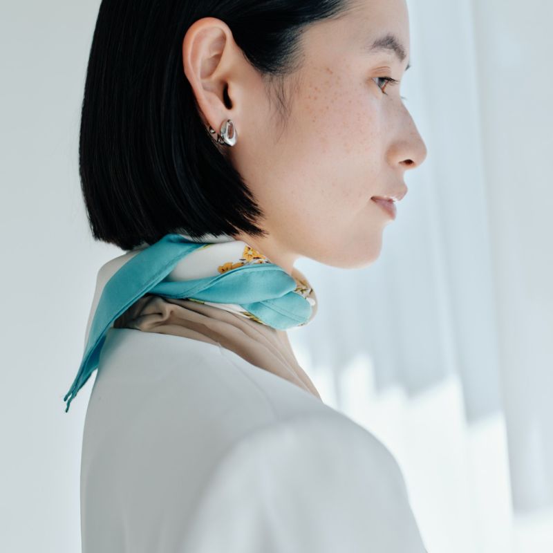 ボタニカルスカーフ＜ターコイズ＞　シルク100%　日本製
