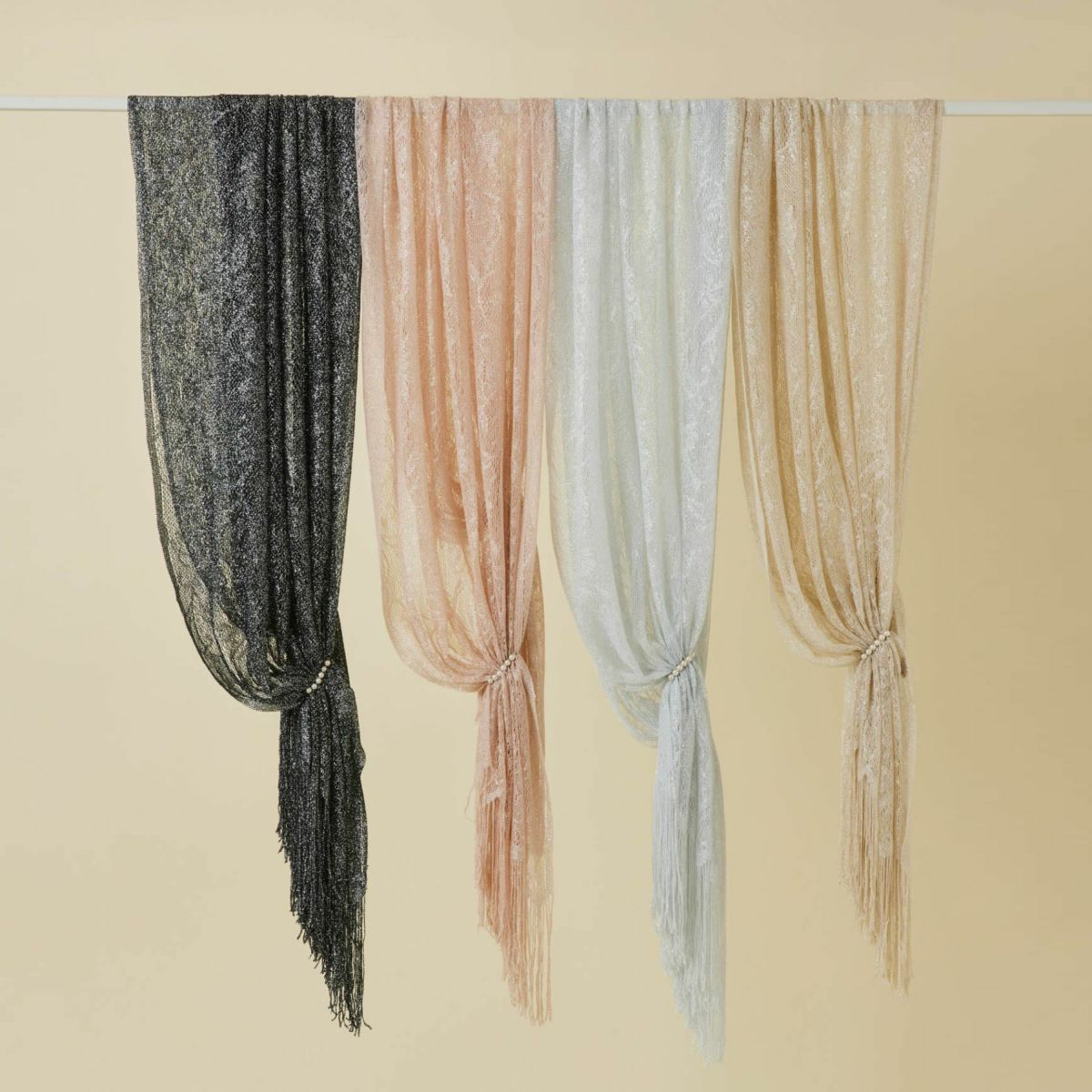  フラワーラメレースストール