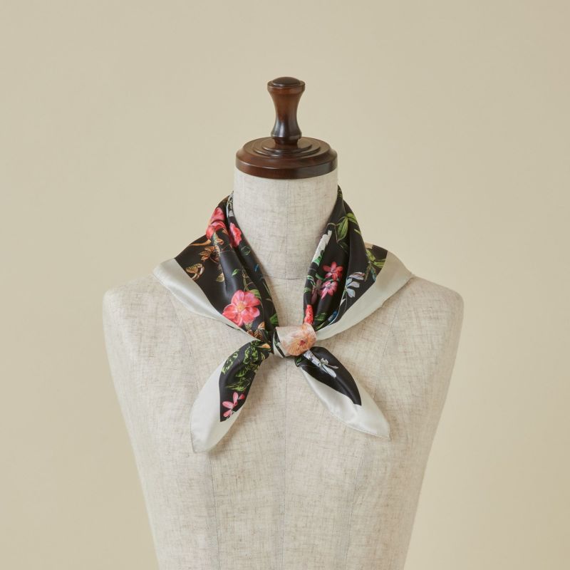  小花柄ウォッシャブルスカーフ＜オフホワイト＞　イタリア製