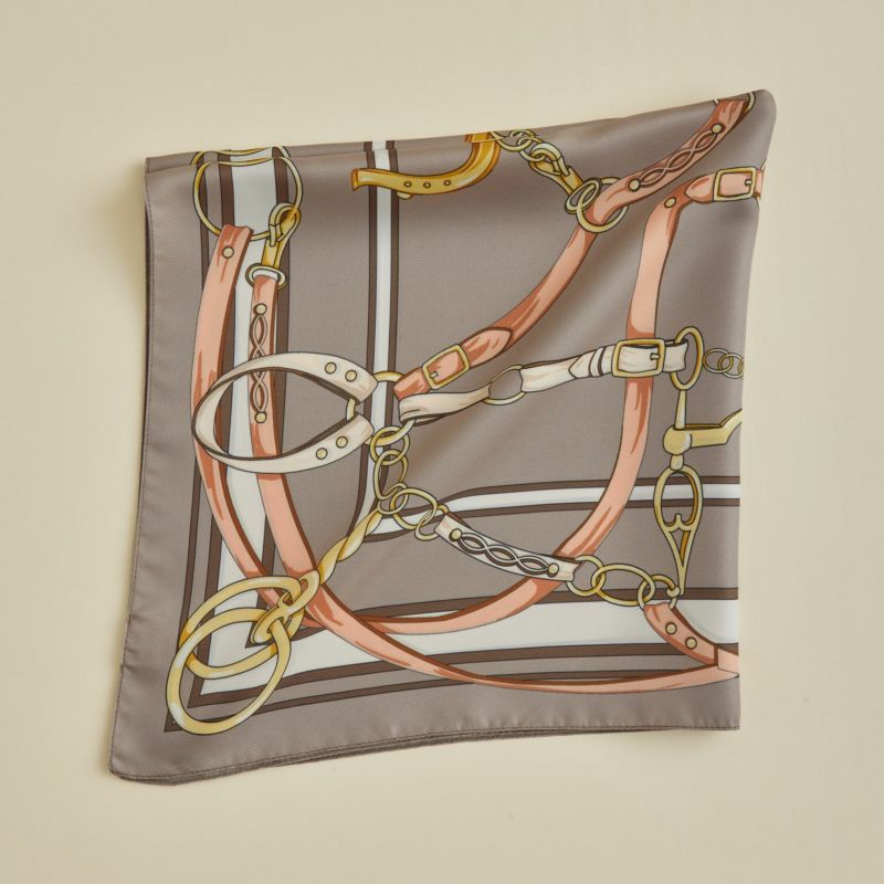 ベルト柄ウォッシャブルスカーフ＜ベージュ＞　イタリア製