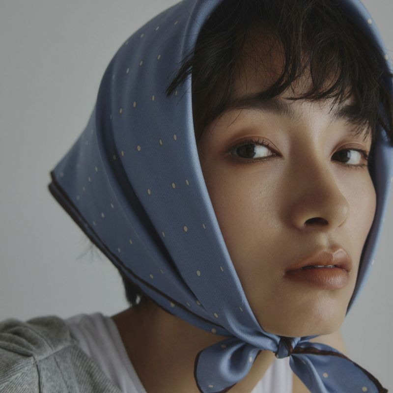 ピンドットスカーフ＜ブルー＞　シルク100%　日本製