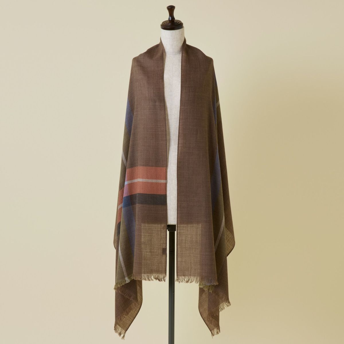 ウールソフトチェック大判ストール＜ブラウン＞