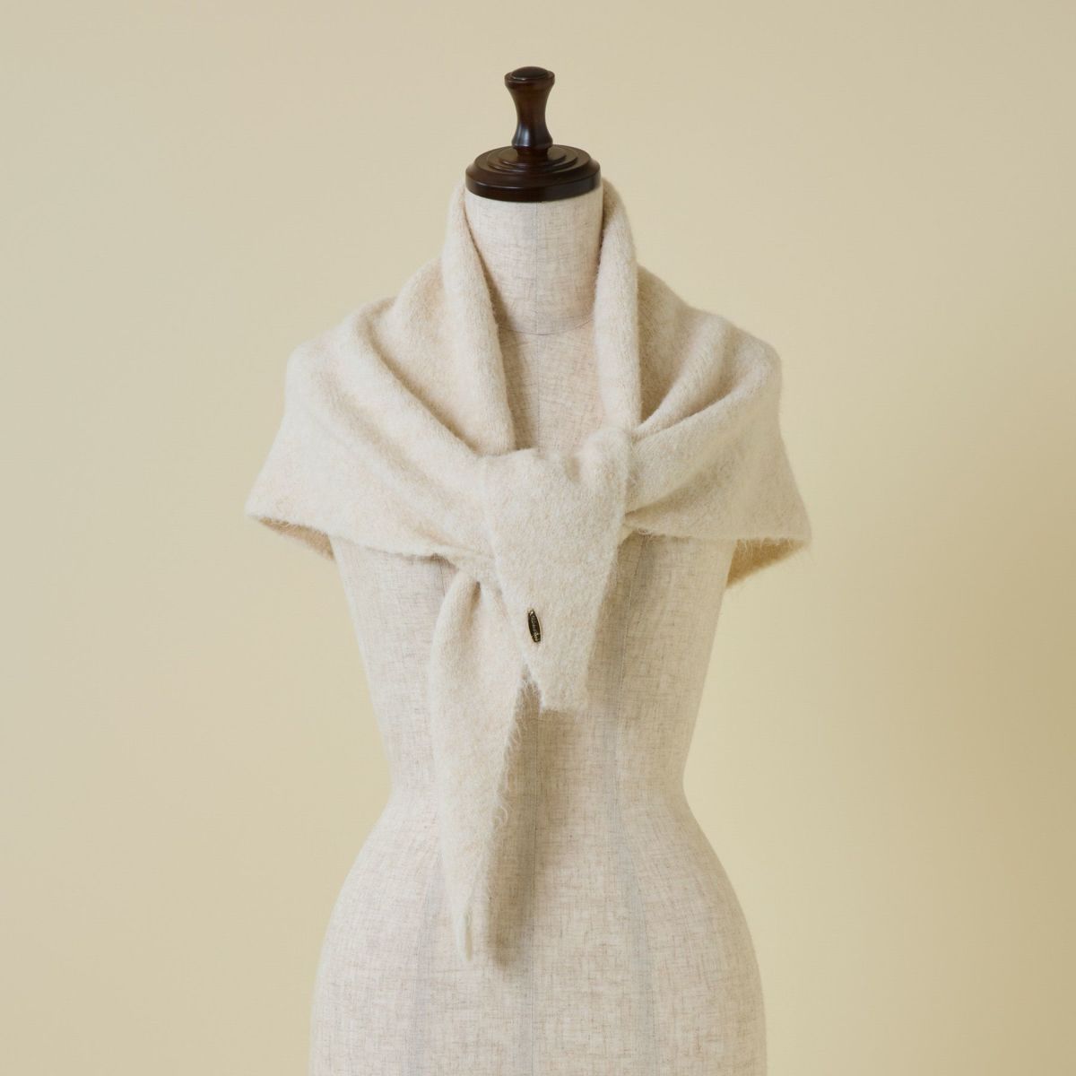 ウールブレンド三角ショール