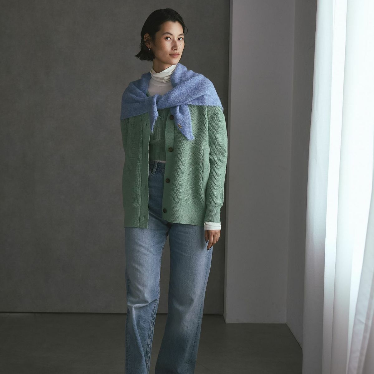 ウールブレンド三角ショール