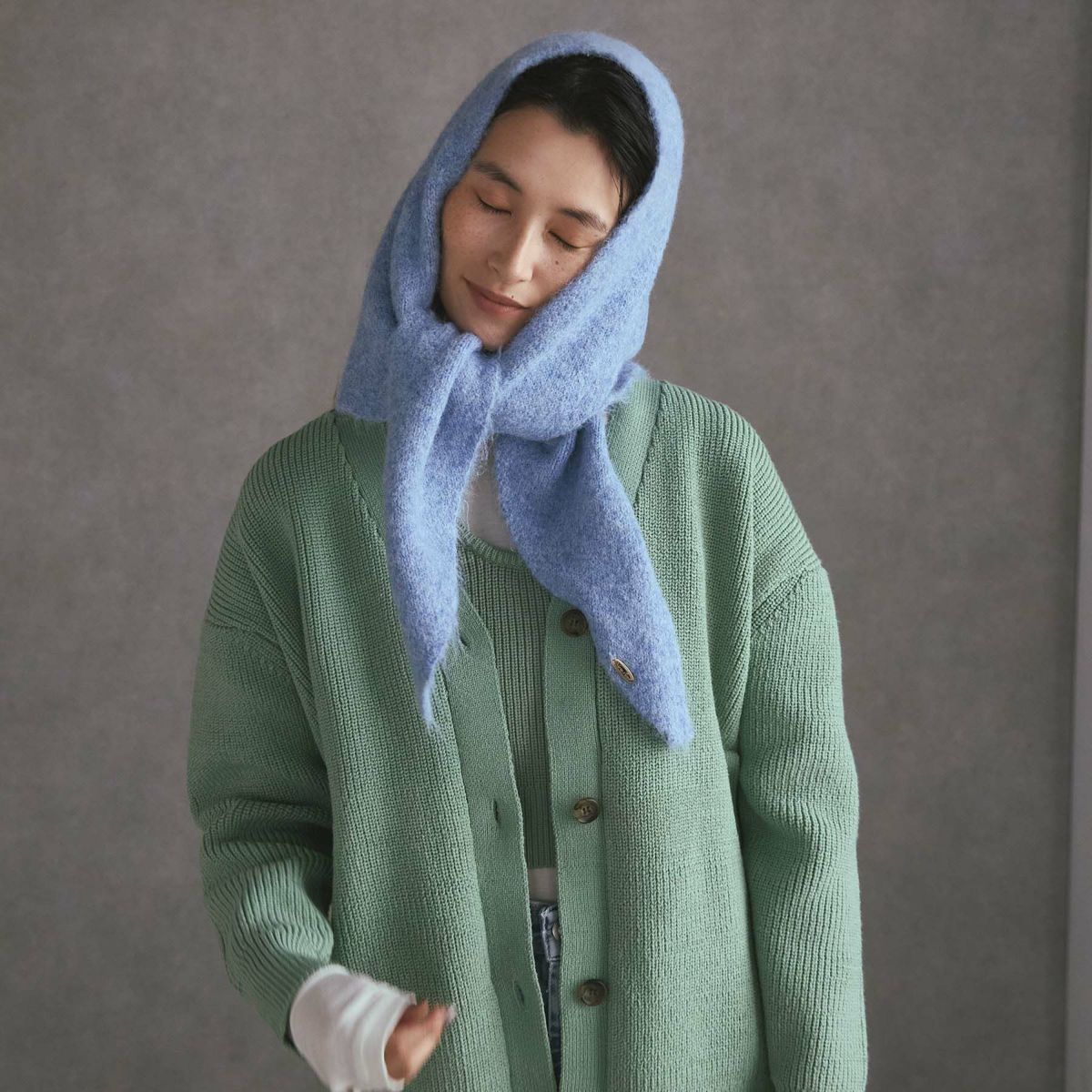 ウールブレンド三角ショール