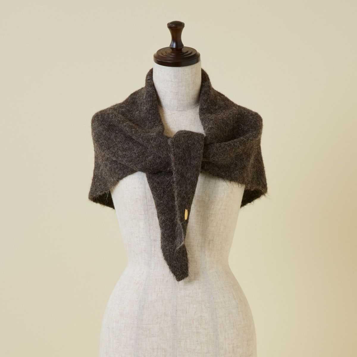  ウールブレンド三角ショール