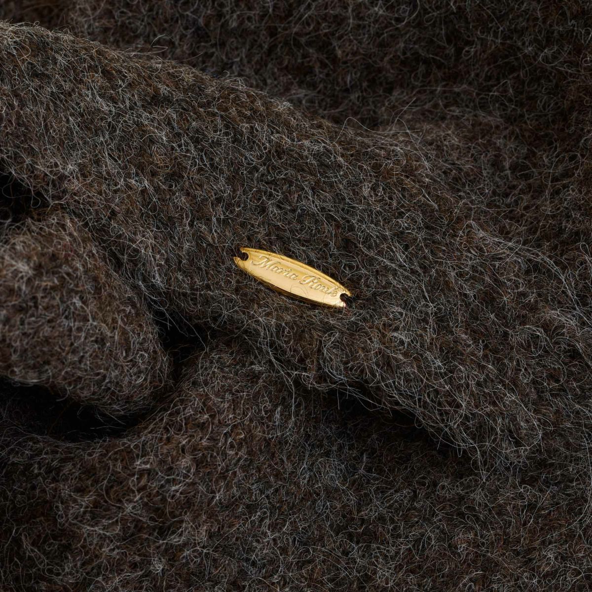  ウールブレンド三角ショール